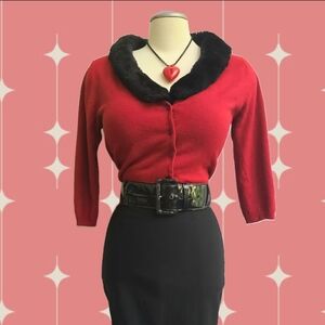 ❤️🖤Vintage 90s Does 50s "Sweater Girl" Cardigan With Faux Fur Collar - M
